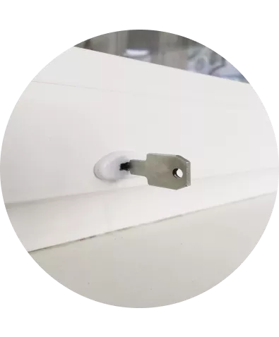 Встроенный детский замок